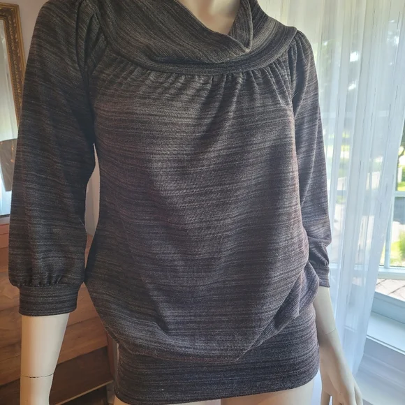 Sweater - Picture 6 of 6